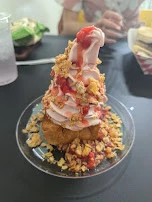 Toasted Berry Sundae